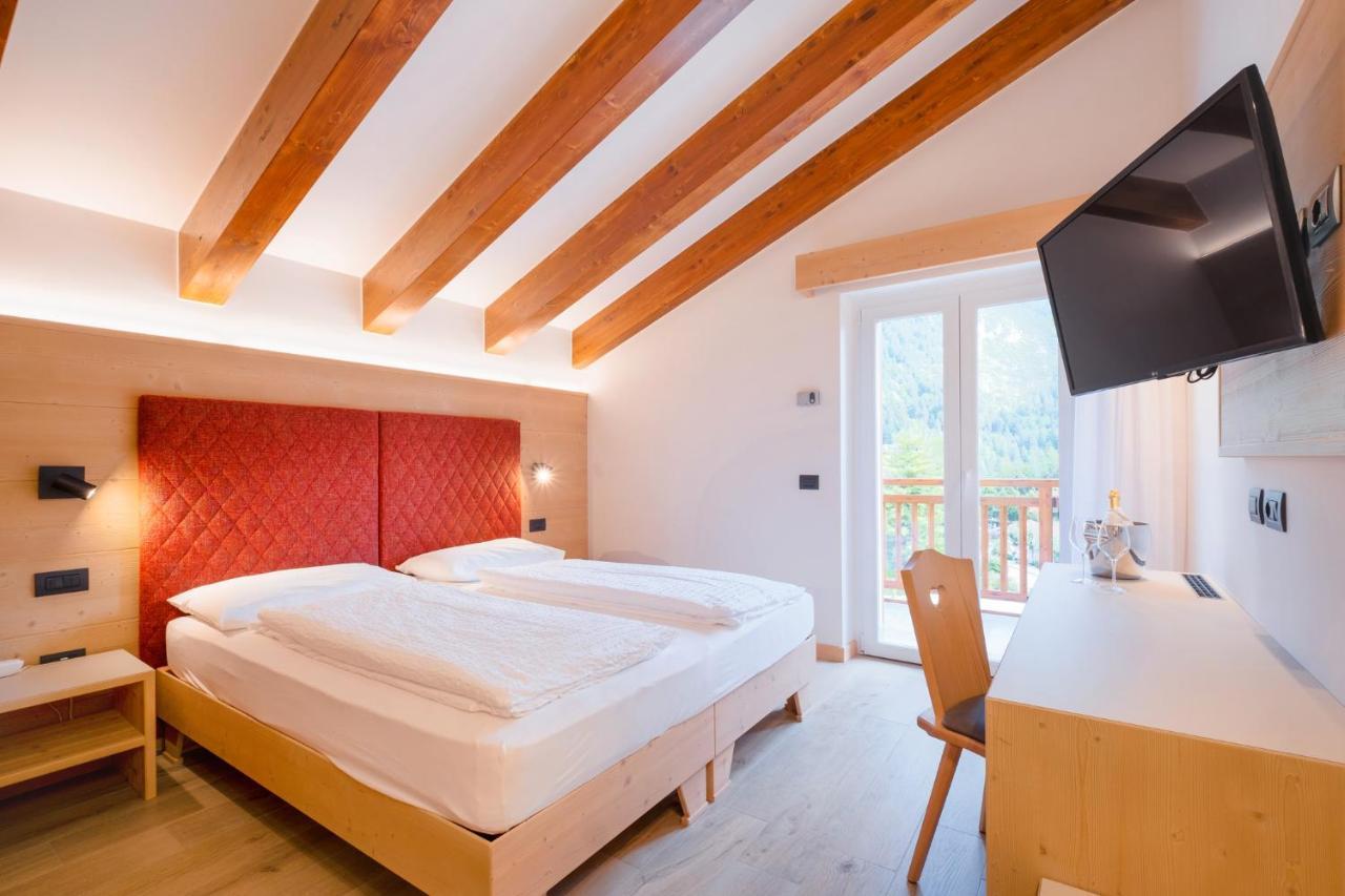 Hotel Zurigo Molveno Eksteriør billede