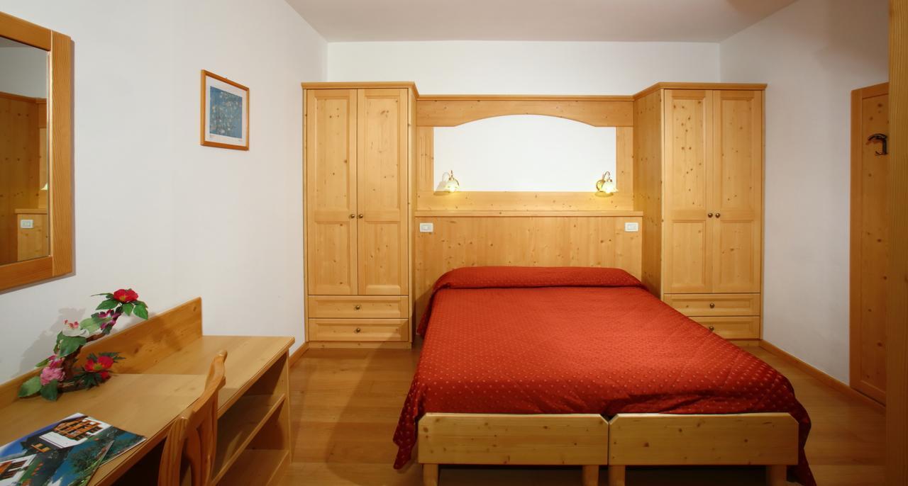 Hotel Zurigo Molveno Eksteriør billede